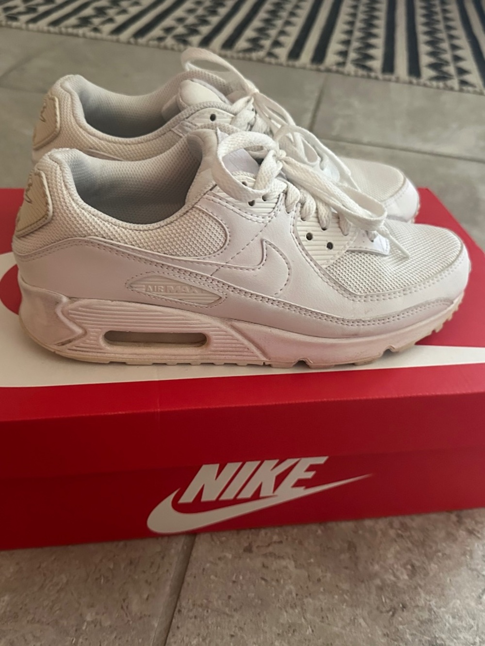 Nike white and cream air max